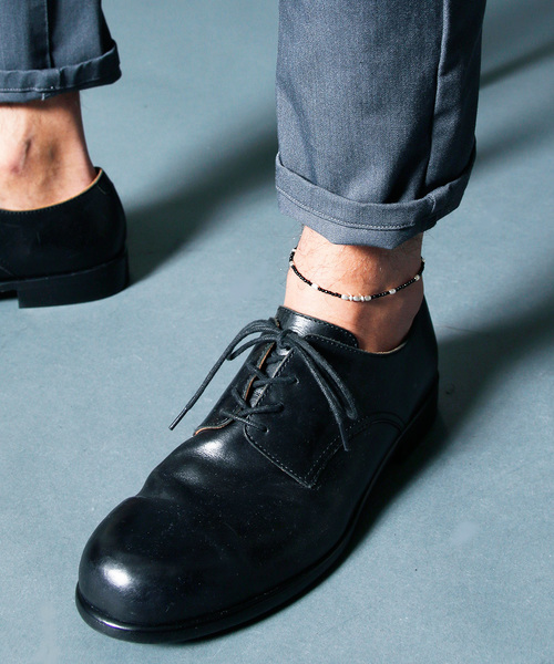 Magine（マージン）の「Magine×idealismsound 2mm STONE BEADS ANKLET:2ｍｍストーンビーズ アンクレット（アンクレット・メンズ・ターコイズブルー/ホワイト/レッド/ブラック・FREE）」の3枚目の写真