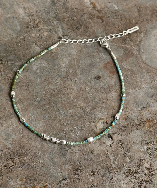 Magine（マージン）の「Magine×idealismsound 2mm STONE BEADS ANKLET:2ｍｍストーンビーズ アンクレット（アンクレット・メンズ・ターコイズブルー/ホワイト/レッド/ブラック・FREE）」の6枚目の写真
