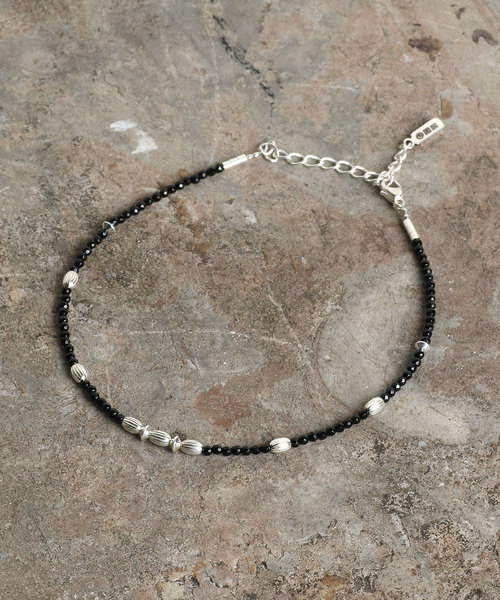 Magine（マージン）の「Magine×idealismsound 2mm STONE BEADS ANKLET:2ｍｍストーンビーズ アンクレット（アンクレット・メンズ・ターコイズブルー/ホワイト/レッド/ブラック・FREE）」の7枚目の写真