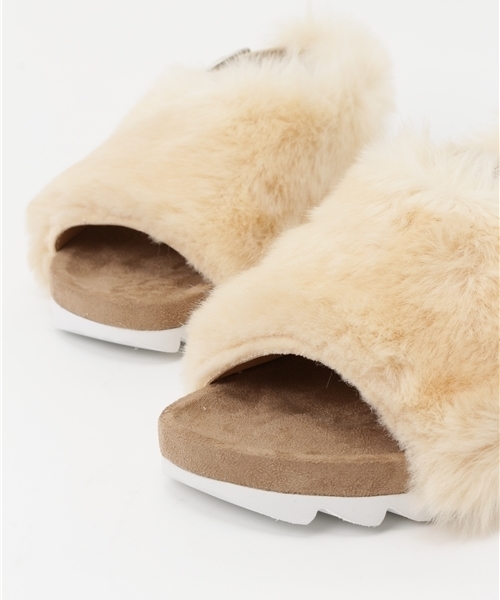 Casselini（キャセリーニ）の「CASSELINI/キャセリーニ/Fur Sandal（サンダル・レディース・アイボリー/ブラック/グレー・23.5/23/24.5/24）」の7枚目の写真