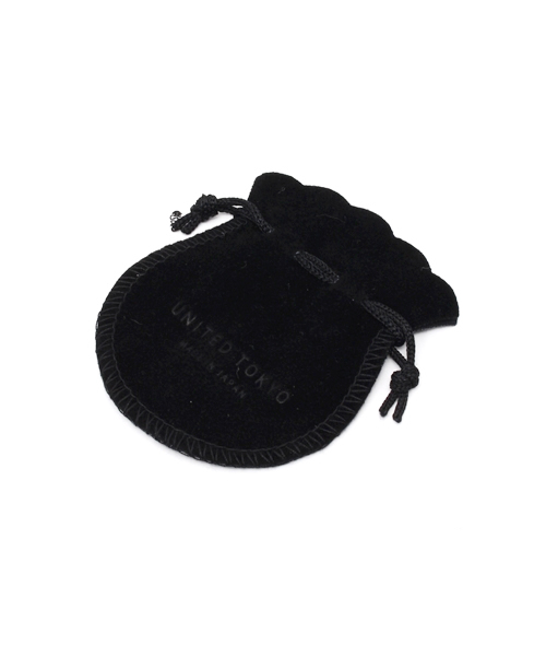 UNITED TOKYO（ユナイテッドトウキョウ）の「シルバーコーティングドットピアスL（ピアス（片耳用）・メンズ・ブラック・FREE）」の4枚目の写真