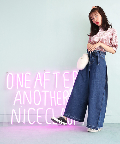 one after another NICE CLAUP(ワンアフターアナザーナイスクラップ)の「リボンベルト付きワイドパンツ(デニムパンツ・レディース・ブルー/ネイビー・S/M)」の7枚目の写真