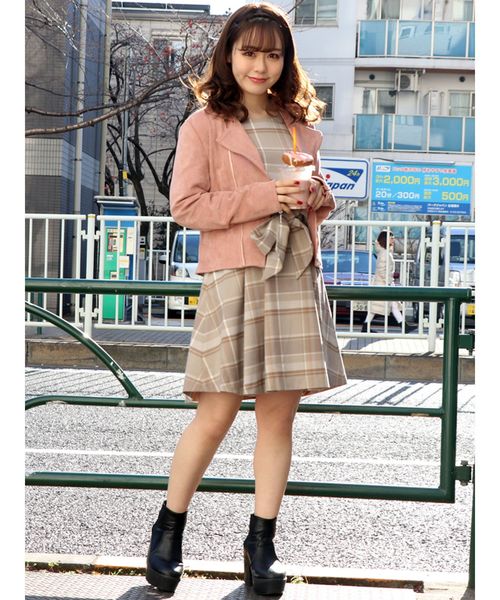 dazzlin（ダズリン）の「ウエストリボンチェックワンピース（ワンピース・レディース・ベージュ/レッド・SMALL/MEDIUM）」の10枚目の写真