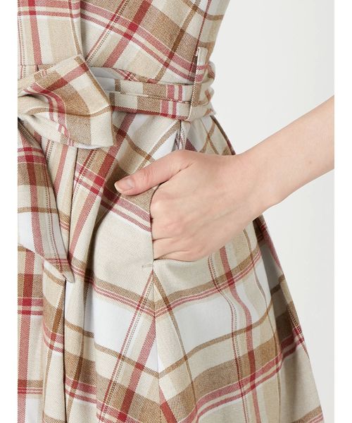 dazzlin（ダズリン）の「ウエストリボンチェックワンピース（ワンピース・レディース・ベージュ/レッド・SMALL/MEDIUM）」の18枚目の写真