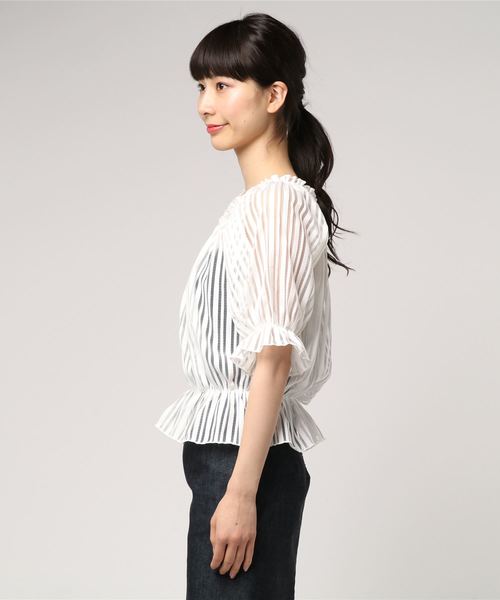 KOBE LETTUCE（コウベレタス）の「2Wayオフショルダーシースルーシャーリングブラウス（その他トップス・レディース・オフホワイト/ブラック/ピンク・FREE）」の4枚目の写真