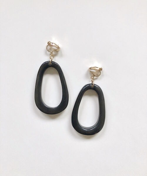 TIMELESS&THREE(タイムレスアンドスリー)の「デザインマーブルイヤリング(イヤリング・レディース・A/B/C/D/E/F/G/H/I/J/Q/M/U/R/O/P/N/K/S/L/T/W/X/Y/その他1/V/Z/その他2/その他3/その他4/その他6/その他5・FREE)」の13枚目の写真