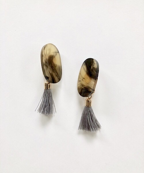 TIMELESS&THREE(タイムレスアンドスリー)の「デザインマーブルイヤリング(イヤリング・レディース・A/B/C/D/E/F/G/H/I/J/Q/M/U/R/O/P/N/K/S/L/T/W/X/Y/その他1/V/Z/その他2/その他3/その他4/その他6/その他5・FREE)」の16枚目の写真