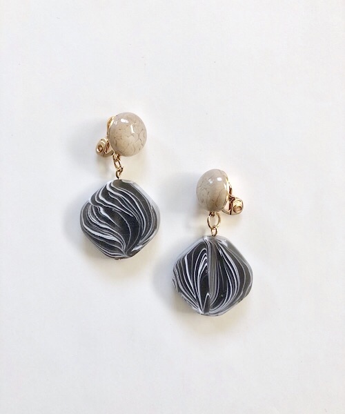 TIMELESS&THREE(タイムレスアンドスリー)の「デザインマーブルイヤリング(イヤリング・レディース・A/B/C/D/E/F/G/H/I/J/Q/M/U/R/O/P/N/K/S/L/T/W/X/Y/その他1/V/Z/その他2/その他3/その他4/その他6/その他5・FREE)」の18枚目の写真