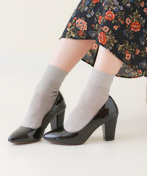 menue(メヌエ)の「チャンキーヒール ポインテッドトゥ ハイヒール パンプス(パンプス・レディース・チェック/グレイッシュベージュ/ブラック系その他/エンジ/ブラック/ブラック系その他2・21.5cm/25cm/25.5cm/24.5cm/24cm/23cm/26.0cm/22cm/23.5cm/22.5cm)」の4枚目の写真