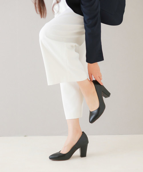 menue(メヌエ)の「チャンキーヒール ポインテッドトゥ ハイヒール パンプス(パンプス・レディース・チェック/グレイッシュベージュ/ブラック系その他/エンジ/ブラック/ブラック系その他2・21.5cm/25cm/25.5cm/24.5cm/24cm/23cm/26.0cm/22cm/23.5cm/22.5cm)」の16枚目の写真