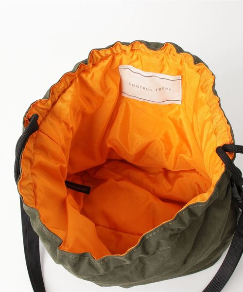 CONTROL FREAK / CTFK（コントロールフリーク）の「ナイロンミリタリー巾着（ショルダーバッグ・レディース・ブラック/カーキ/パープル・FREE）」の5枚目の写真