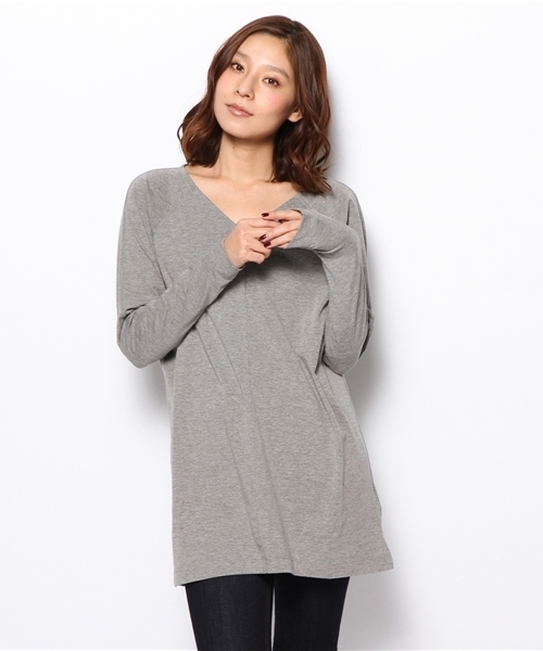 PLST(プラステ)の「フロントドレープVネックロングカットソー(Tシャツ/カットソー・レディース・ヘザーグレー/ネイビー/サーモンピンク・2)」の2枚目の写真