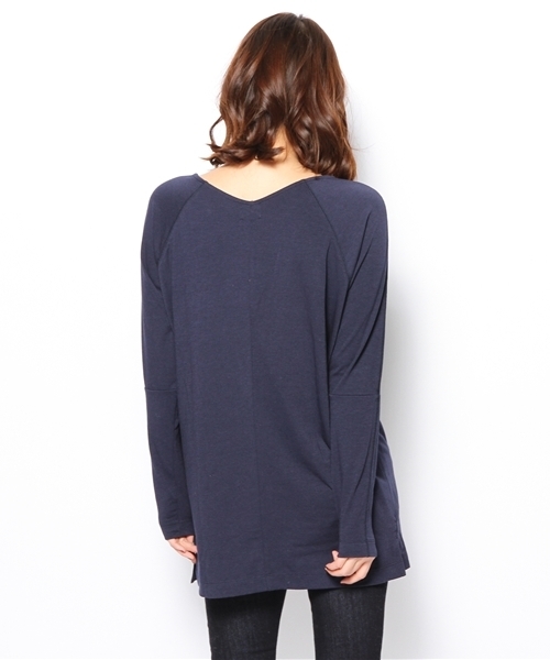 PLST(プラステ)の「フロントドレープVネックロングカットソー(Tシャツ/カットソー・レディース・ヘザーグレー/ネイビー/サーモンピンク・2)」の6枚目の写真