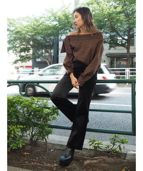 EVRIS(エヴリス)の「シームレザーライクチャンキーブーツ(ブーツ・レディース・ブラック/ブラウン・SMALL/MEDIUM/LARGE)」の13枚目の写真