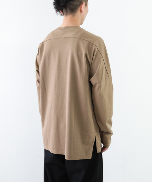 KAZUYUKI KUMAGAI ATTACHMENT（カズユキクマガイアタッチメント）の「40/2ソフトオーガニック クルーネックドルマンL/S（Tシャツ/カットソー・メンズ・ライトブラウン/ライトカーキ/オフホワイト/ブラック/ホワイト/ライトベージュ/ライトグリーン・1/2/3）」の14枚目の写真
