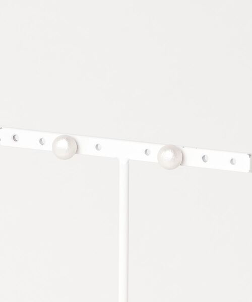 tone(トーン)の「【PAPER ART WORKS】pearl dot S(ピアス(両耳用)・レディース・ホワイト・FREE)」の7枚目の写真
