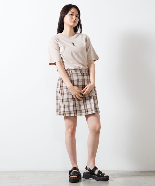 WEGO（ウィゴー）の「WEGO/クリームソーダワンポイントTシャツ（Tシャツ/カットソー・レディース・ホワイト/ベージュ・SMALL/MEDIUM/LARGE）」の18枚目の写真