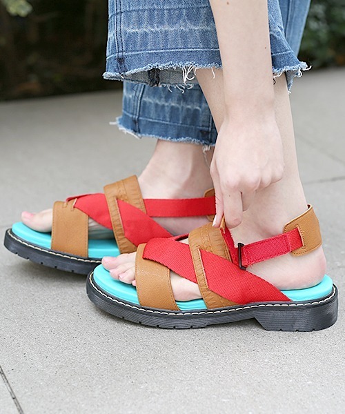 チチカカ（チチカカ）の「コンビベルトサンダル（サンダル・レディース・ブラック/キャメル・MEDIUM/LARGE）」の5枚目の写真