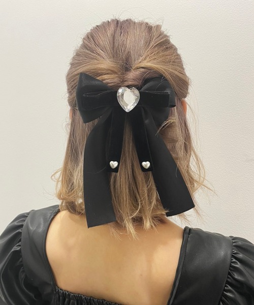 SPINNS（スピンズ）の「ブローチリボンヘアクリップ（バレッタ/ヘア