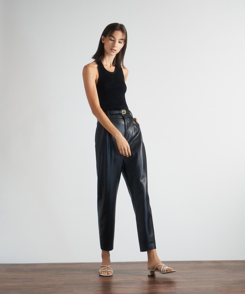 CHARLES & KEITH(チャールズ & キース)の「ストラッピートゥリング サンダル / Strappy Toe Ring Sandals(サンダル・レディース・ホワイト/ブラック/セージグリーン・22.5cm/23cm/23.5cm/24.5cm/25cm/25.5cm)」の13枚目の写真