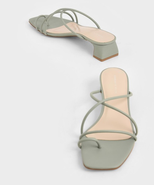 CHARLES & KEITH(チャールズ & キース)の「ストラッピートゥリング サンダル / Strappy Toe Ring Sandals(サンダル・レディース・ホワイト/ブラック/セージグリーン・22.5cm/23cm/23.5cm/24.5cm/25cm/25.5cm)」の18枚目の写真