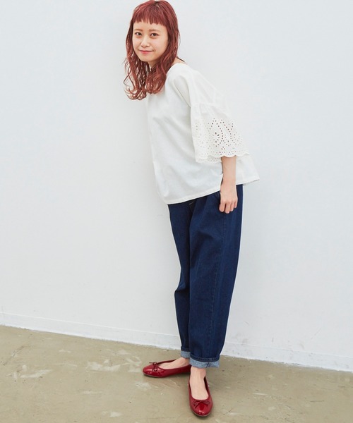 MERLOT（メルロー）の「ヘビーツイル＆デニムテーパードパンツ（デニムパンツ・レディース・ネイビー/ナチュラル・FREE）」の2枚目の写真