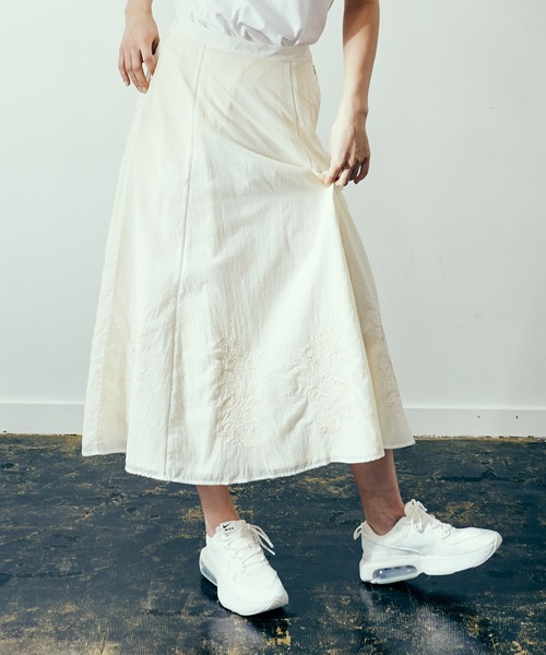 LAYMEE(レイミー)の「Embroy SK / エンブロイスカート(スカート・レディース・ホワイト/ネイビー/ピンク・FREE)」の11枚目の写真