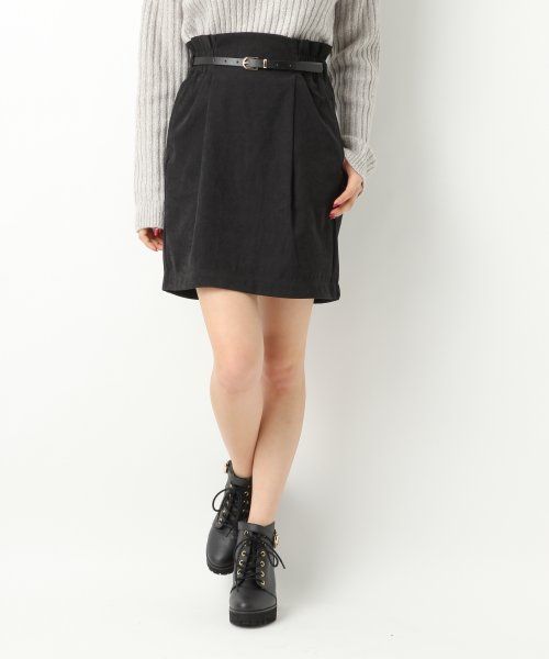 Heather（ヘザー）の「キモウタックコクーンスカート  554821（スカート・レディース・マスタード/レッド/グリーン/ブルー/ブラック・MEDIUM/SMALL）」の2枚目の写真