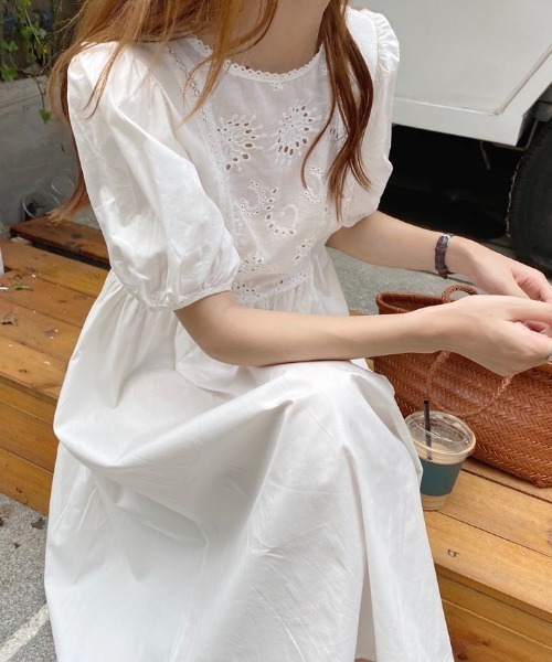 ABITOKYO（アビトーキョー）の「フロント刺繍レースショルダーワンピース（ワンピース・レディース・ホワイト/ブラック・FREE）」の17枚目の写真