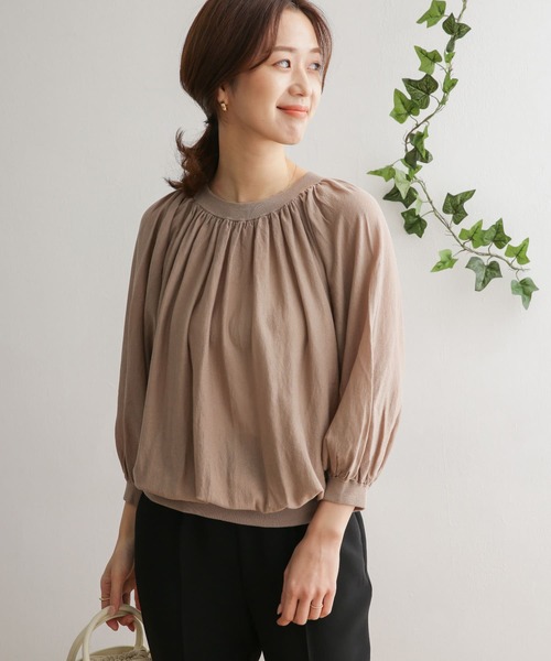 URBAN RESEARCH DOORS（アーバンリサーチドアーズ）の「ハイツイストコットンギャザーニット（ニット/セーター・レディース・ブラック/アイボリー/モカ・ONE）」の4枚目の写真