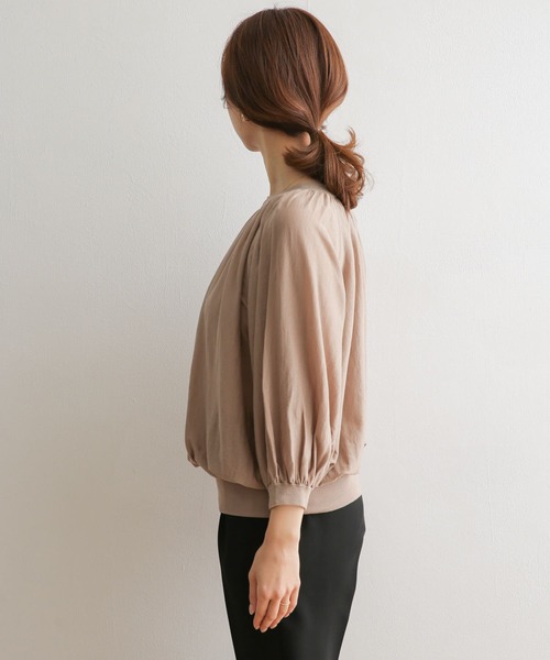 URBAN RESEARCH DOORS（アーバンリサーチドアーズ）の「ハイツイストコットンギャザーニット（ニット/セーター・レディース・ブラック/アイボリー/モカ・ONE）」の14枚目の写真