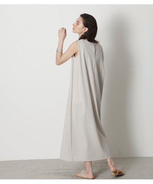 crie conforto（クリーコンフォルト）の「e.line タックカバーノースリーブワンピース（ワンピース・レディース・ブラック/ベージュ/グリーン・FREE）」の13枚目の写真