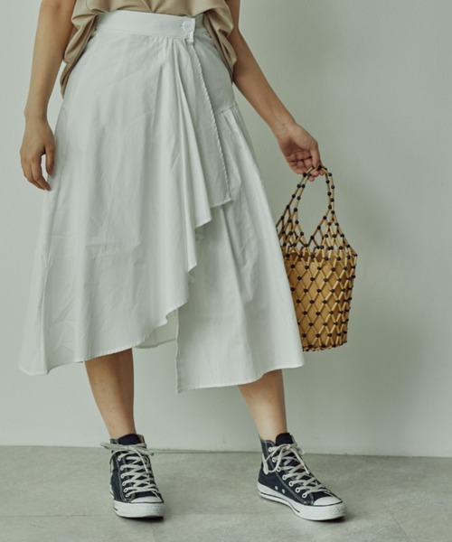 toucher du brise（トゥシェドブリーズ）の「アシメヘムフレアスカート（スカート・レディース・ブラック/ホワイト・M）」の4枚目の写真