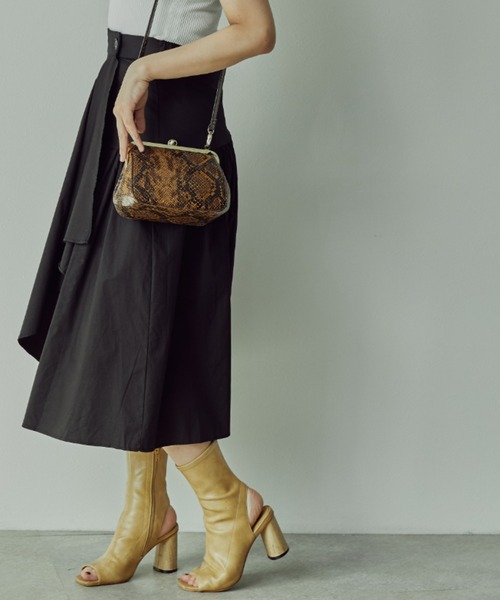 toucher du brise（トゥシェドブリーズ）の「アシメヘムフレアスカート（スカート・レディース・ブラック/ホワイト・M）」の8枚目の写真