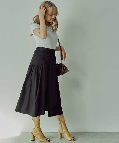 toucher du brise（トゥシェドブリーズ）の「アシメヘムフレアスカート（スカート・レディース・ブラック/ホワイト・M）」の7枚目の写真