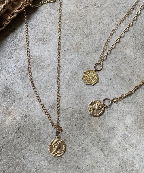CAPRICIEUX LE'MAGE（カプリシューレマージュ）の「2連コインネックレス（ネックレス・レディース・ゴールド・FREE）」の4枚目の写真