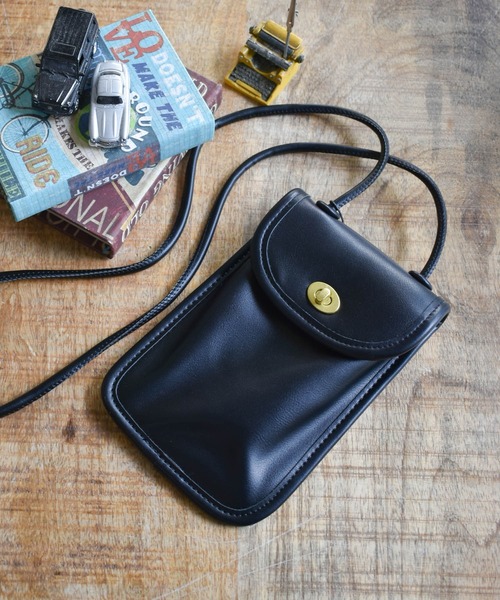 HWG_5（エイチダブルゴー）の「フェイクレザー スマホショルダーバッグ（ショルダーバッグ・レディース・ブラック/イエロー/グリーン/アイボリー・FREE）」の3枚目の写真