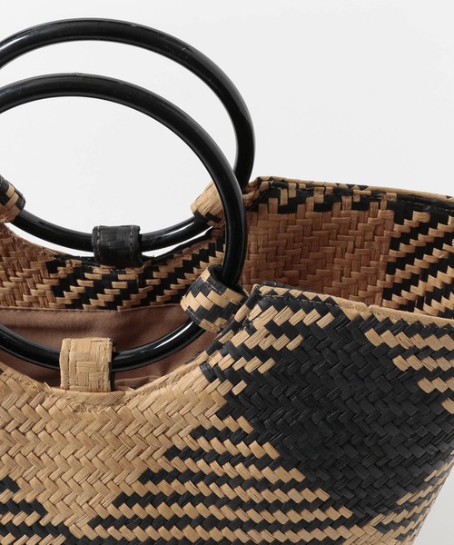 RODE SKO(ロデスコ)の「ANITA 柄かごバッグ(トートバッグ・レディース・ホワイト/ブラック・ONE)」の21枚目の写真