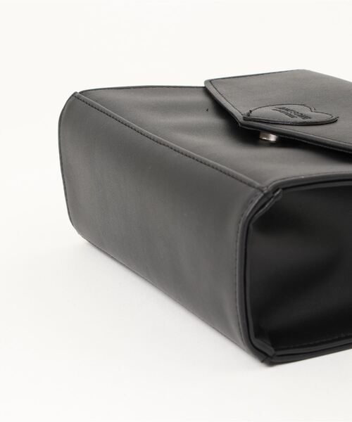 LOVETOXIC（ラブトキシック）の「合皮チェーンショルダーバッグ（ショルダーバッグ・キッズ・ベージュ/ピンク/ブラック・FREE）」の5枚目の写真