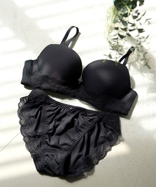 セール】【B～Fカップ／上下セット つるんとしたデザインでアウターに