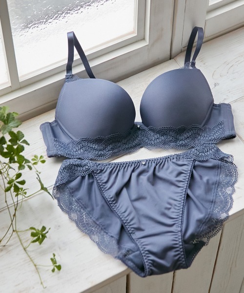 izumi BODY LABO（イズミボディラボ）の「【ひびきにくい丸胸】Tシャツブラにも◎ 丸胸つるんとブラ&ショーツセット（上下セット）（ブラ&ショーツ・レディース・ベージュ/ブラック/アイボリー/ピンク/ネイビー/グリーン/ダークブラウン/モスグリーン/ライトグレー・F75/B75/C70/D75/E75/B70/C75/D70/E70/F70/D65/C65/E65/B65/F65）」の19枚目の写真