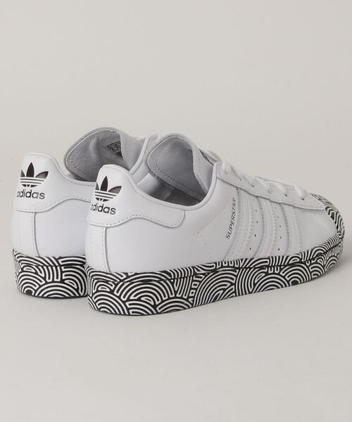 adidas（アディダス）の「スーパースター [Superstar] アディダスオリジナルス（スニーカー・メンズ・ホワイト×ブラック/ブラック×ホワイト・29.0cm/26.5cm/23.0cm/23.5cm/27.5cm/22.0cm/25.0cm/24.5cm/24.0cm/28.5cm/22.5cm/25.5cm/27.0cm/26.0cm/28.0cm/30.0cm/31cm/30.5cm/29.5cm）」の9枚目の写真