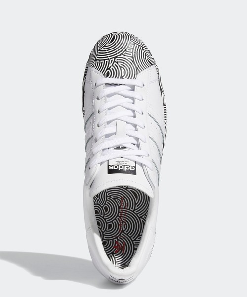 adidas（アディダス）の「スーパースター [Superstar] アディダスオリジナルス（スニーカー・メンズ・ホワイト×ブラック/ブラック×ホワイト・29.0cm/26.5cm/23.0cm/23.5cm/27.5cm/22.0cm/25.0cm/24.5cm/24.0cm/28.5cm/22.5cm/25.5cm/27.0cm/26.0cm/28.0cm/30.0cm/31cm/30.5cm/29.5cm）」の5枚目の写真