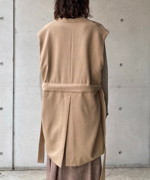 CAPRICIEUX LE'MAGE（カプリシューレマージュ）の「〈WEB・一部店舗限定〉ミドル丈ベスト（ベスト・レディース・ベージュ/アイボリー・FREE）」の10枚目の写真