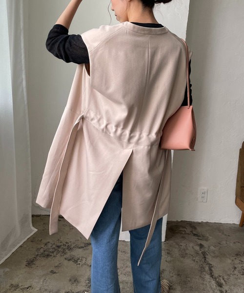 CAPRICIEUX LE'MAGE（カプリシューレマージュ）の「〈WEB・一部店舗限定〉ミドル丈ベスト（ベスト・レディース・ベージュ/アイボリー・FREE）」の5枚目の写真