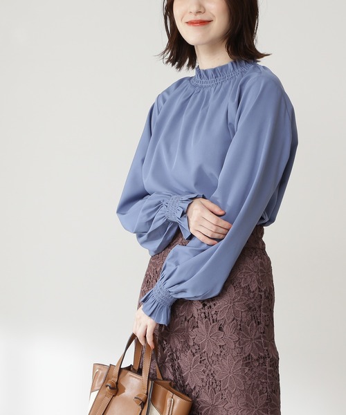 N.（N. Natural Beauty Basic）（エヌエヌナチュラルビューティーベーシック）の「前後２ＷＡＹシャーリングハイネックブラウス（シャツ/ブラウス・レディース・ブルー/モカ/ブラック系その他/ホワイト系その他/ブラック・MEDIUM）」の18枚目の写真