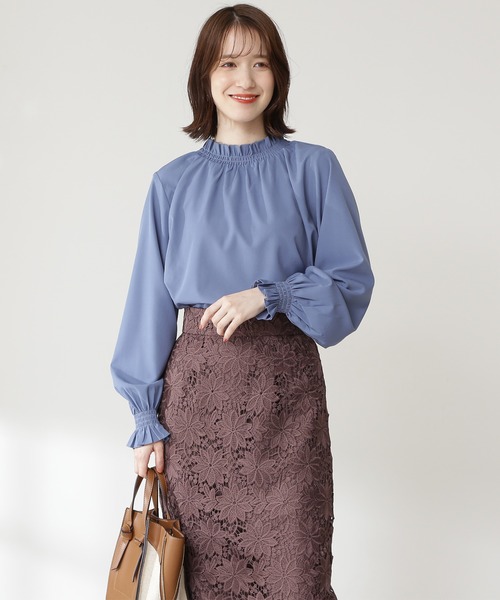 N.（N. Natural Beauty Basic）（エヌエヌナチュラルビューティーベーシック）の「前後２ＷＡＹシャーリングハイネックブラウス（シャツ/ブラウス・レディース・ブルー/モカ/ブラック系その他/ホワイト系その他/ブラック・MEDIUM）」の17枚目の写真