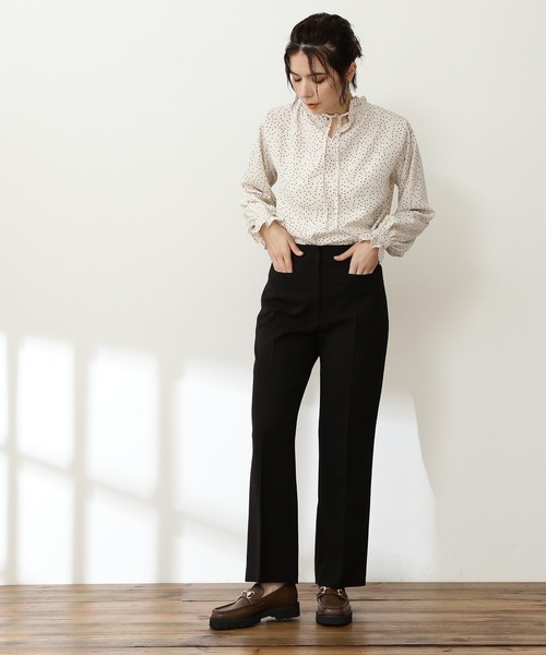 N.（N. Natural Beauty Basic）（エヌエヌナチュラルビューティーベーシック）の「前後２ＷＡＹシャーリングハイネックブラウス（シャツ/ブラウス・レディース・ブルー/モカ/ブラック系その他/ホワイト系その他/ブラック・MEDIUM）」の7枚目の写真