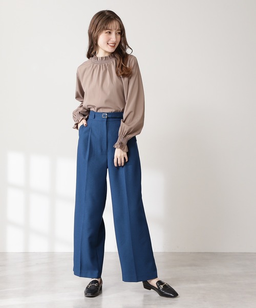 N.（N. Natural Beauty Basic）（エヌエヌナチュラルビューティーベーシック）の「前後２ＷＡＹシャーリングハイネックブラウス（シャツ/ブラウス・レディース・ブルー/モカ/ブラック系その他/ホワイト系その他/ブラック・MEDIUM）」の14枚目の写真