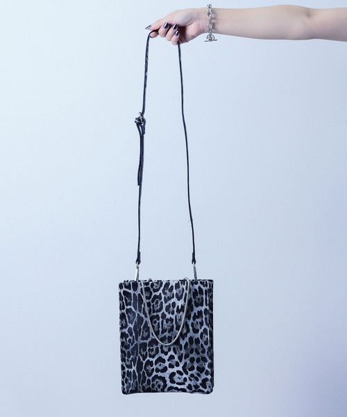 Ellno Loset(エルノロゼット)の「2WAYスクエアショルダーバッグ(ショルダーバッグ・レディース・ブラック/レオパード/シルバー・FREE)」の3枚目の写真